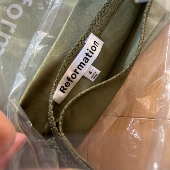 ❌SOLD❌ NWOT Reformation Layla Silk Skirt - Picture 11 of 12